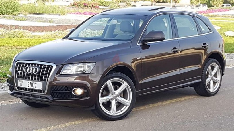 unique-audi-q5-v4-20-quattro-s-line-top-of-the-range-500-accidents-and-paint-free-gcc-big-12