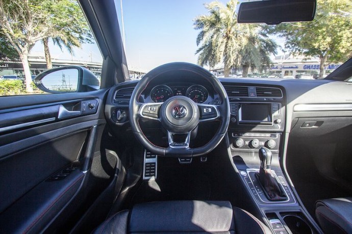 volkswagen-golf-gti-2015-gcc-assist-and-facility-in-down-payment-1-year-warranty-big-3