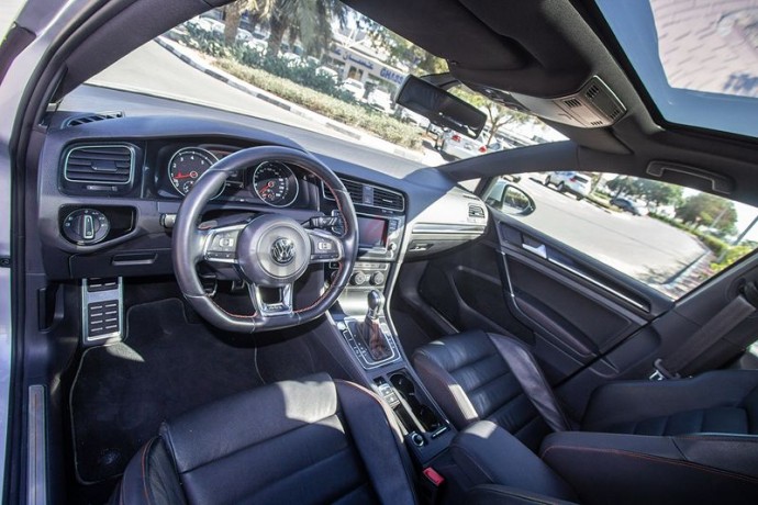 volkswagen-golf-gti-2015-gcc-assist-and-facility-in-down-payment-1-year-warranty-big-2