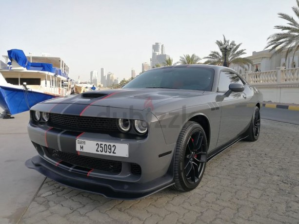 dodge-challenger-2019-low-mileage-big-13