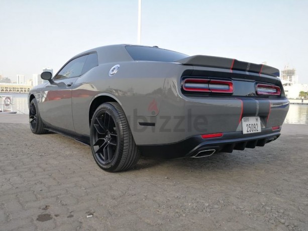 dodge-challenger-2019-low-mileage-big-8