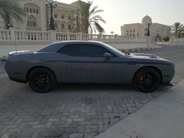 dodge-challenger-2019-low-mileage-big-3