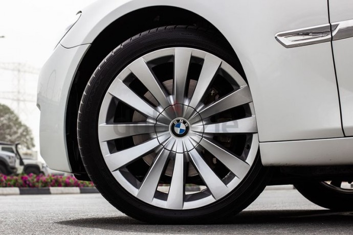 bmw-730li-2014-gcc-1140-aedmonthly-1-year-warranty-unlimited-km-big-0