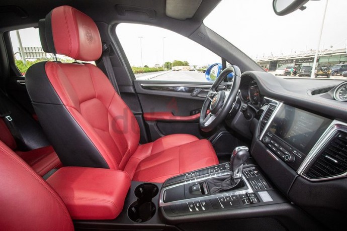 porsche-macan-2017-gcc-fsh-3125-aedmonthly-1-year-warranty-unlimited-km-big-5