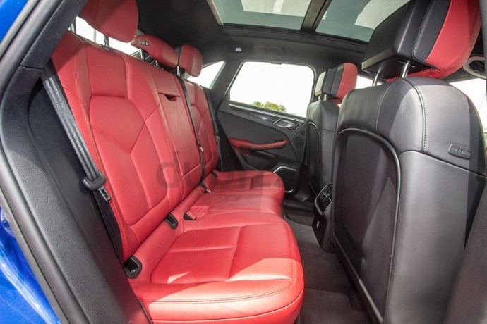 porsche-macan-2017-gcc-fsh-3125-aedmonthly-1-year-warranty-unlimited-km-big-4