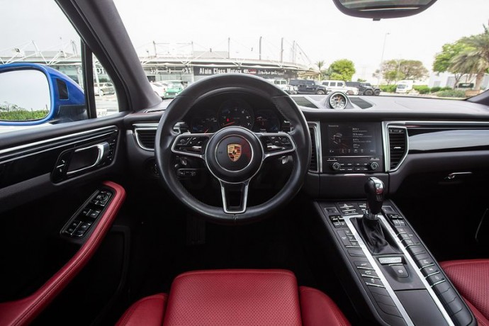 porsche-macan-2017-gcc-fsh-3125-aedmonthly-1-year-warranty-unlimited-km-big-2
