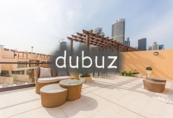pool-and-garden-facing-dubai-skyline-view-big-6