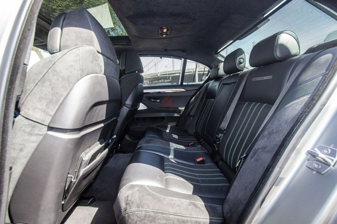 bmw-m5-30th-anniversary-2015-gcc-3115-aedmonthly-under-agmc-warranty-til-022021-or-120000km-big-2