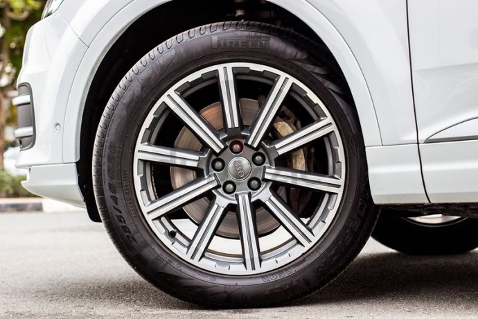 audi-q7-2016-gcc-assist-and-facility-in-down-payment-2530-aedmonthly-1-year-warranty-big-0