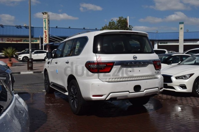 nissan-patrol-v8-titanuim-gcc-3-years-local-delar-warranty-big-15