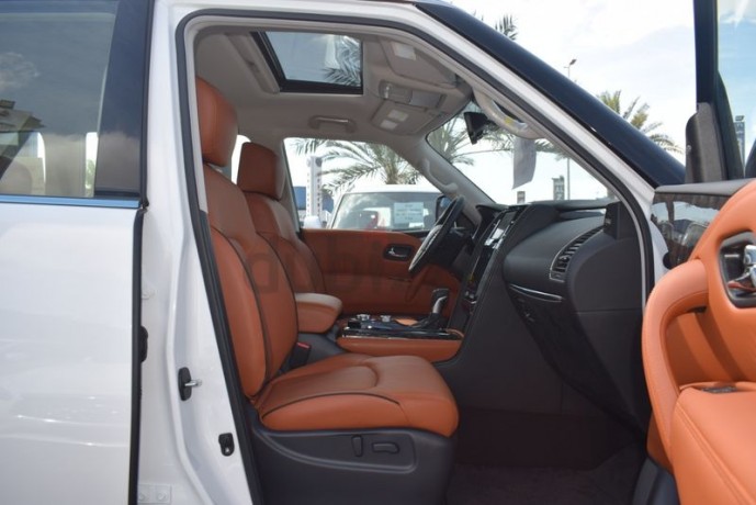 nissan-patrol-v8-titanuim-gcc-3-years-local-delar-warranty-big-8