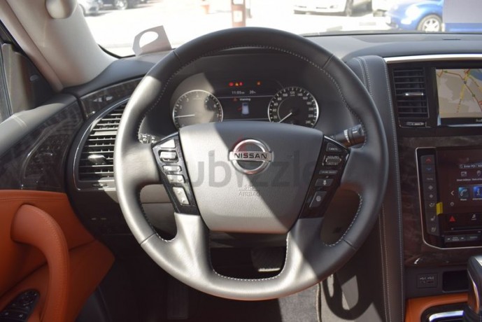 nissan-patrol-v8-titanuim-gcc-3-years-local-delar-warranty-big-2