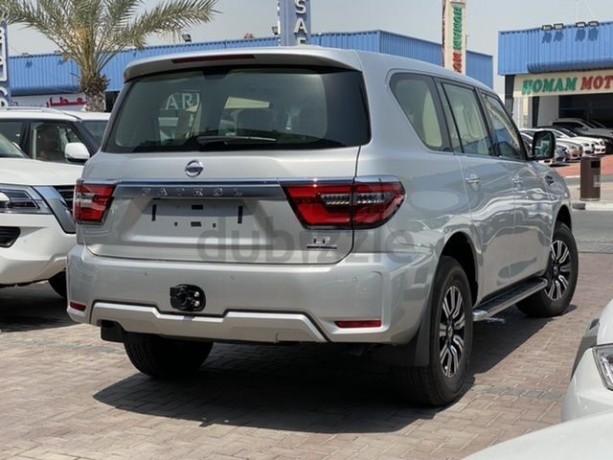 nissan-patrol-v8-t2-le-gcc-3-years-local-delar-warranty-big-15