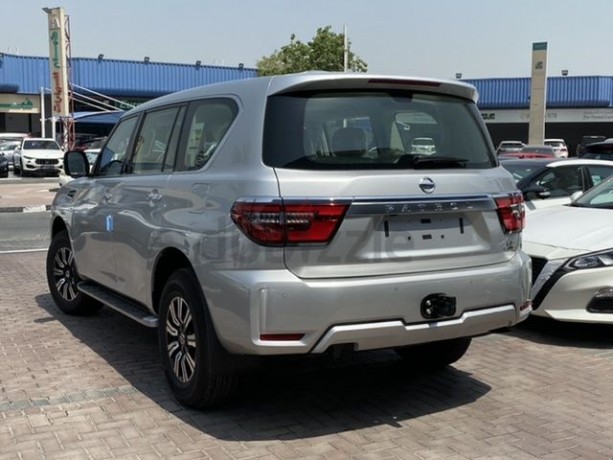 nissan-patrol-v8-t2-le-gcc-3-years-local-delar-warranty-big-13