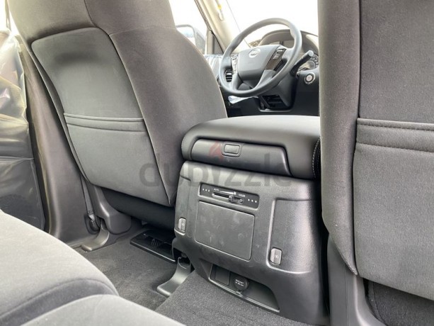 nissan-patrol-xe-v6-gcc-3-years-local-delar-warranty-big-3