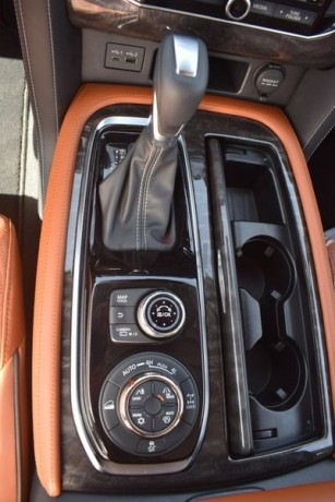 nissan-patrol-v6-platinum-gcc-3-years-local-delar-warranty-big-11