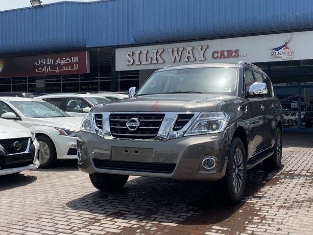 nissan-patrol-v6-se-t2-leather-platinum-upgrade-gcc-3-years-local-delar-warranty-big-6