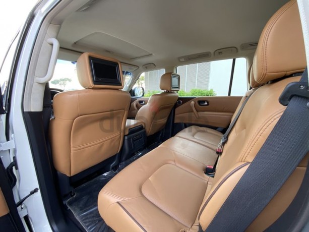 nissan-patrol-gcc-v8-320hp-full-option-big-7
