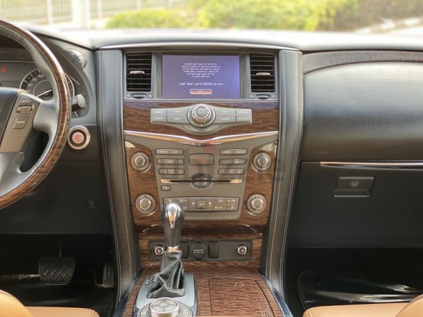 nissan-patrol-gcc-v8-320hp-full-option-big-1