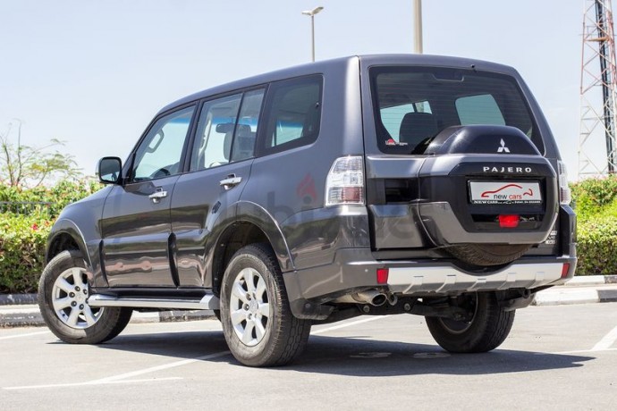 mitsubishi-pajero-2017-gcc-1110-aedmonthly-dealer-warranty-big-9