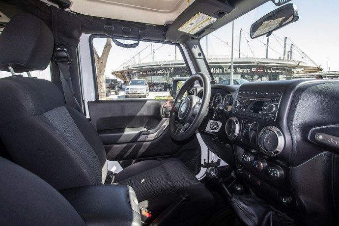 jeep-wrangler-sport-2011-gcc-assist-and-facility-in-down-payment-3365-aedmonthly-big-5