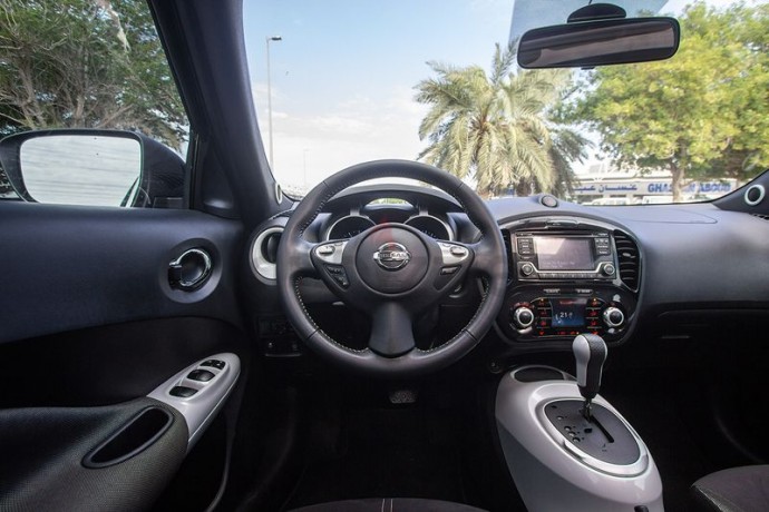 nissan-juke-2017-assist-and-facility-in-down-payment-825-aedmonthly-1-year-warranty-big-2