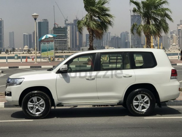 toyota-land-cruiser-gxr-2020-v6-big-15