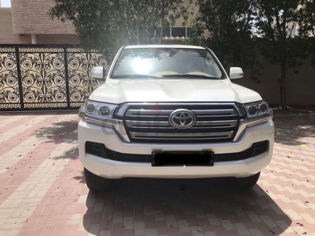 toyota-land-cruiser-gxr-2020-v6-big-14
