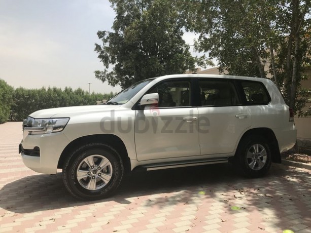 toyota-land-cruiser-gxr-2020-v6-big-2