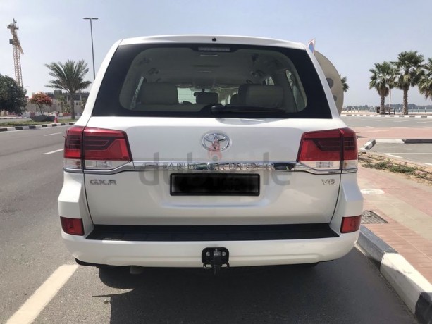 toyota-land-cruiser-gxr-2020-v6-big-0