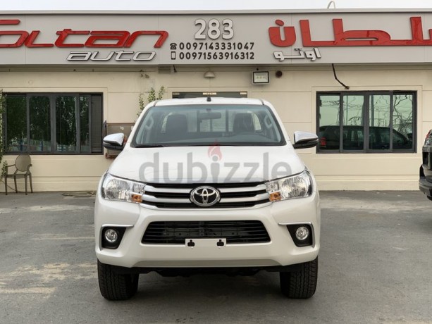 toyota-hilux-pick-up-sr5-4x4-24l-diesel-with-automatic-gear-and-push-start-big-12