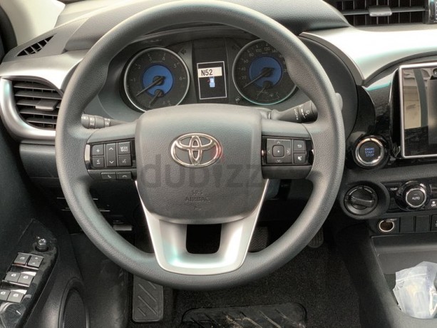 toyota-hilux-pick-up-sr5-4x4-24l-diesel-with-automatic-gear-and-push-start-big-5
