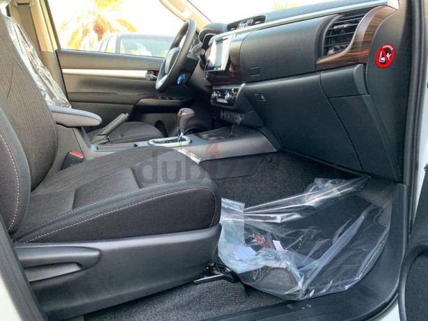 toyota-hilux-pick-up-sr5-trd-40l-v6-gasoline-with-push-start-big-12