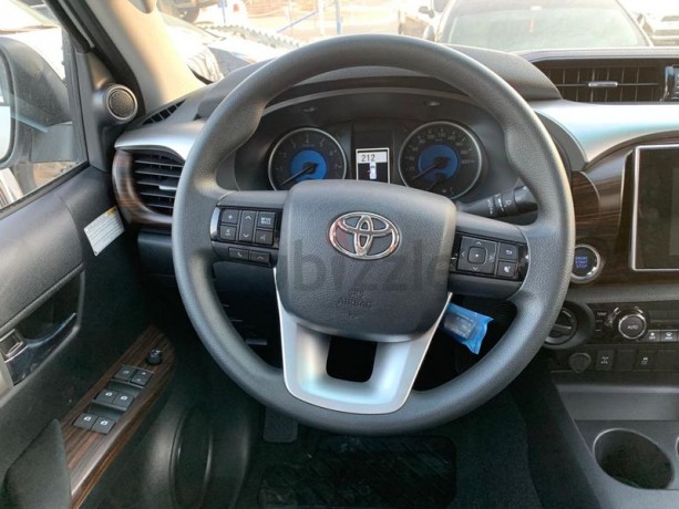 toyota-hilux-pick-up-sr5-trd-40l-v6-gasoline-with-push-start-big-11