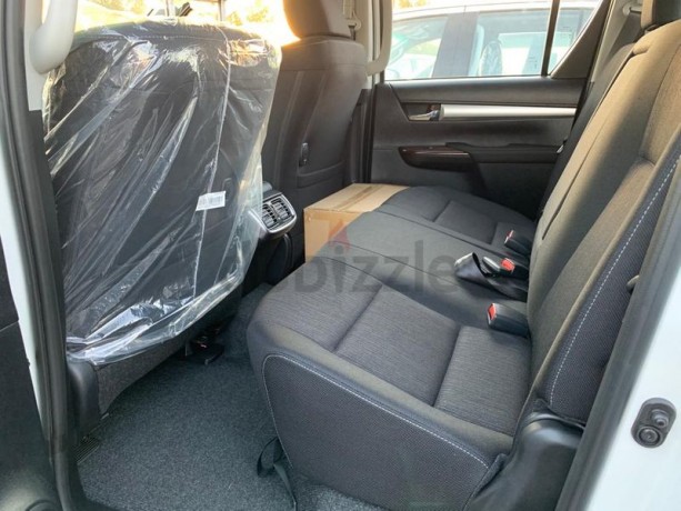 toyota-hilux-pick-up-sr5-trd-40l-v6-gasoline-with-push-start-big-5