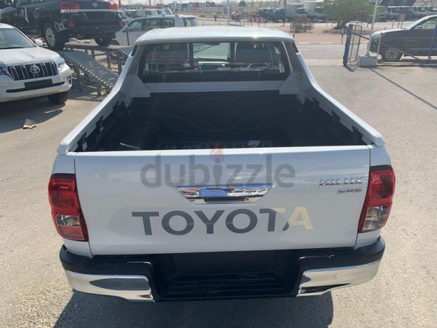 toyota-hilux-pick-up-sr5-trd-40l-v6-gasoline-with-push-start-big-2