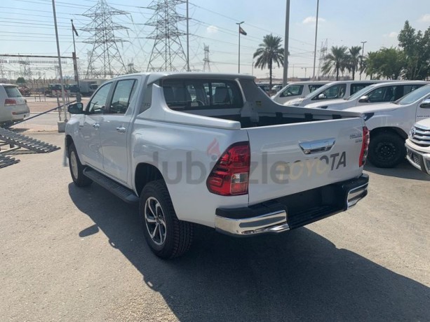 toyota-hilux-pick-up-sr5-trd-40l-v6-gasoline-with-push-start-big-0