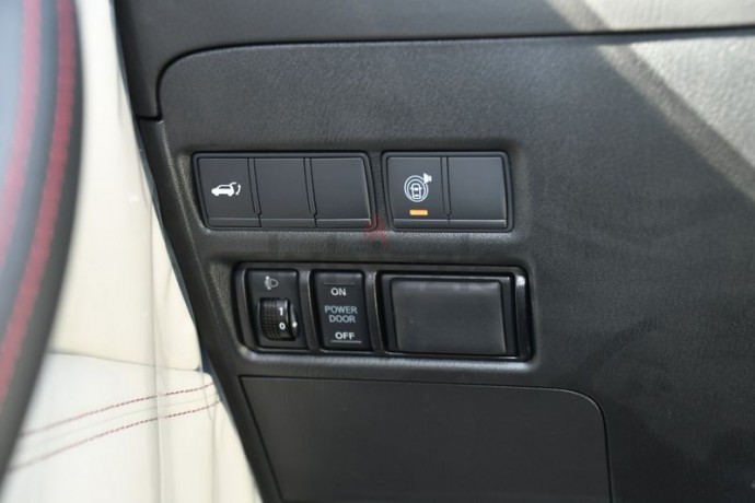 nissan-patrol-v8-nismo-gcc-3-years-local-delar-warranty-big-0