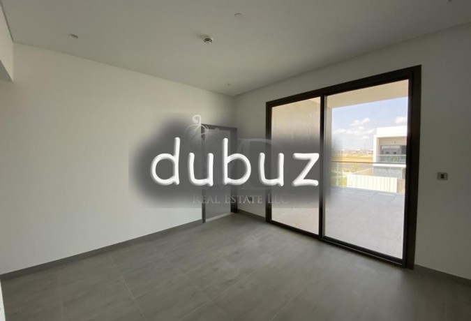four-beds-modern-designed-large-terrace-big-9