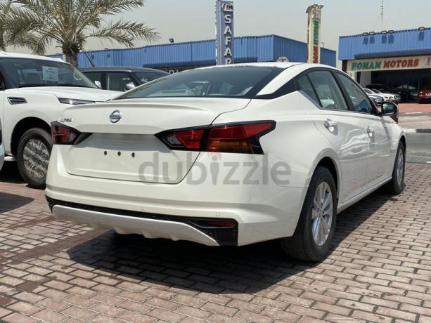 nissan-altima-s-baisc-gcc-25l-3-years-local-delar-warranty-big-6