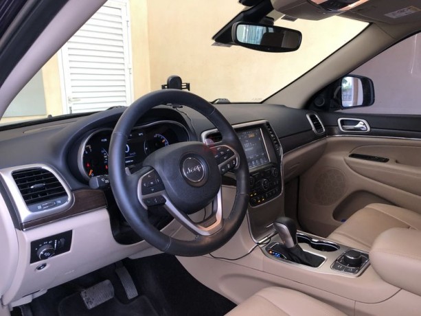 jeep-grand-cherokee-limited-2017-big-6