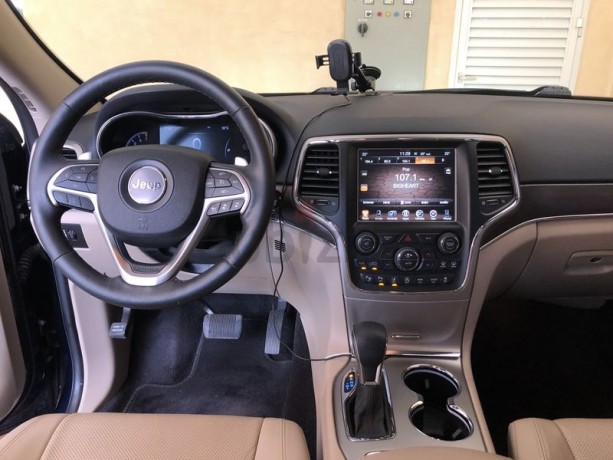 jeep-grand-cherokee-limited-2017-big-5
