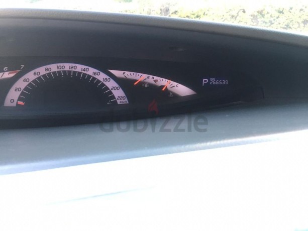 2011-toyota-previa-well-maintained-car-big-4