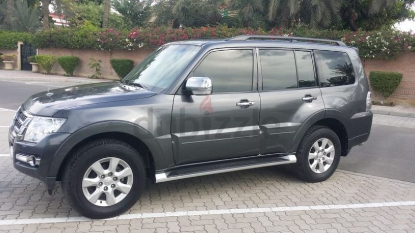 very-low-meilge-2016-ful-option-35-mitsubishi-pajero-orgeinl-paint-gcc-excelent-coundtion-big-5
