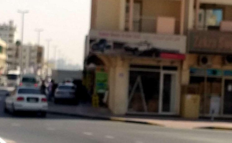 mhl-tjary-llayjar-fy-aajman-mntkh-alkramh-krb-sok-almobayl-big-1