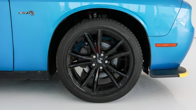 model-2018-v6-305-hp-20-alloy-wheels-h304853-big-7