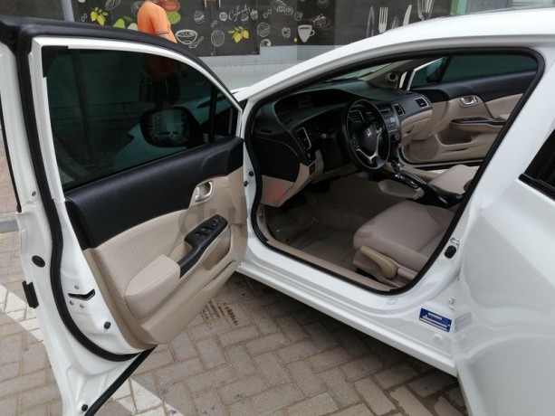 honda-civic-18-i-vtec-2014-model-gcc-specs-white-color-first-owner-free-accident-with-42000-km-big-10