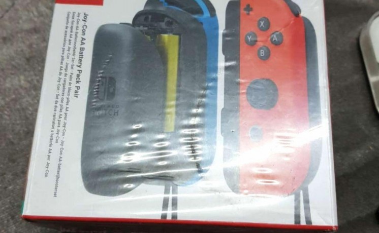 joy-con-aa-battery-pack-big-1