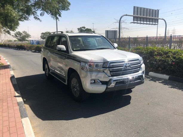 toyota-land-cruiser-gxr-diesel-45l-2019-big-8
