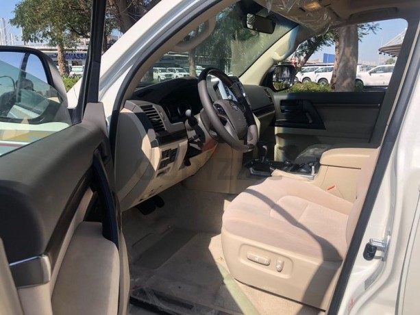 toyota-land-cruiser-gxr-diesel-45l-2019-big-5